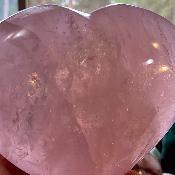 Huge Rose Quartz Crystal Heart Carving With Flash And Rainbows! - Picture 3 of 12